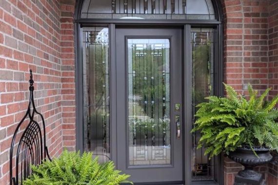 Project Gallery: Entrance with door-sidelites-transom Artisan Patina glass An entry door, sidelites and transom with door-sidelites-transom-Artisan Patina glass installed by Heritage Renovations in London, Ontario, and manufactured by Gentek.